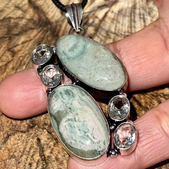 Variscite Utahlute Pendant 2 1/4” - Picture 7 of 11